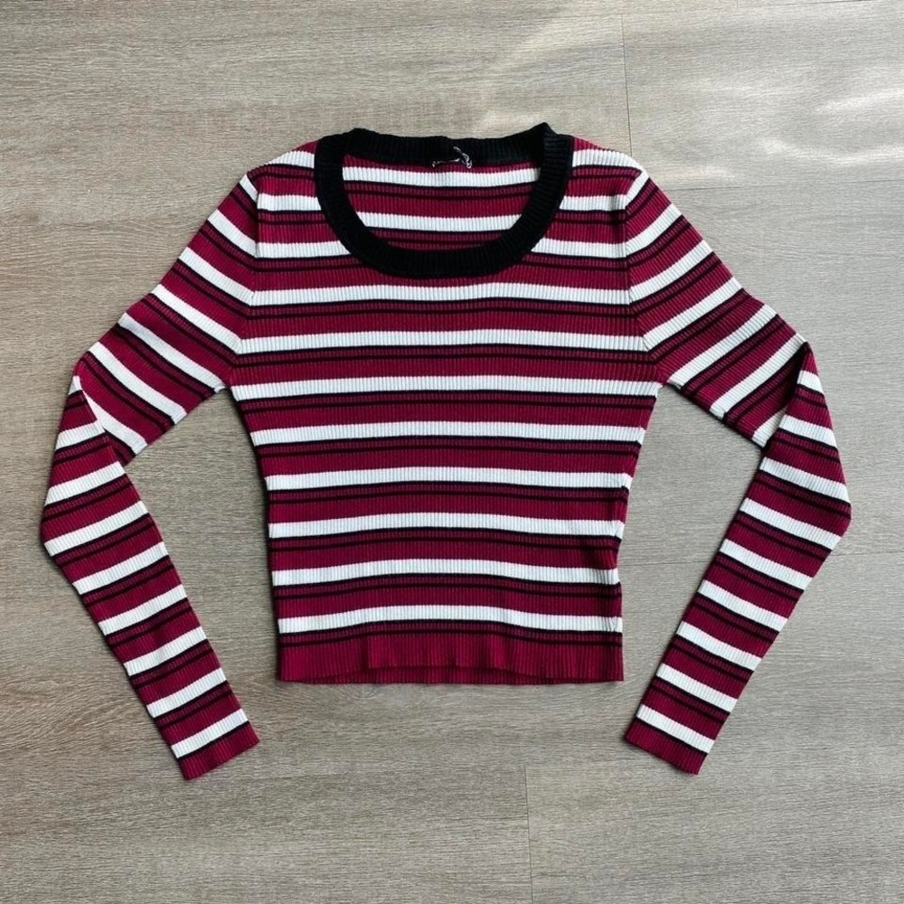 Long sleeve Red White Black Ribbed Striped Sweater Crewneck Size Medium 1305 - Picture 2 of 8